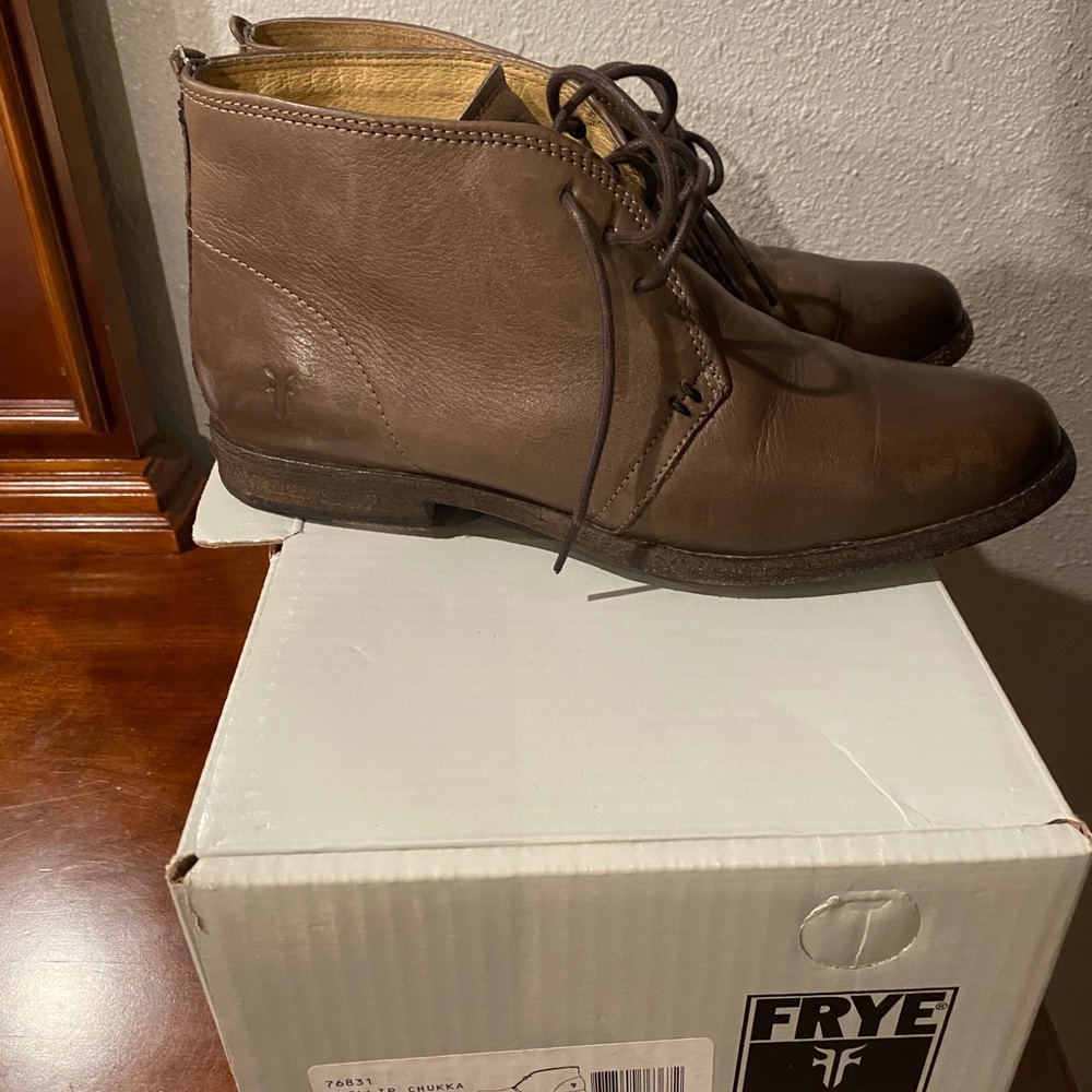 Frye chukka ankle boots